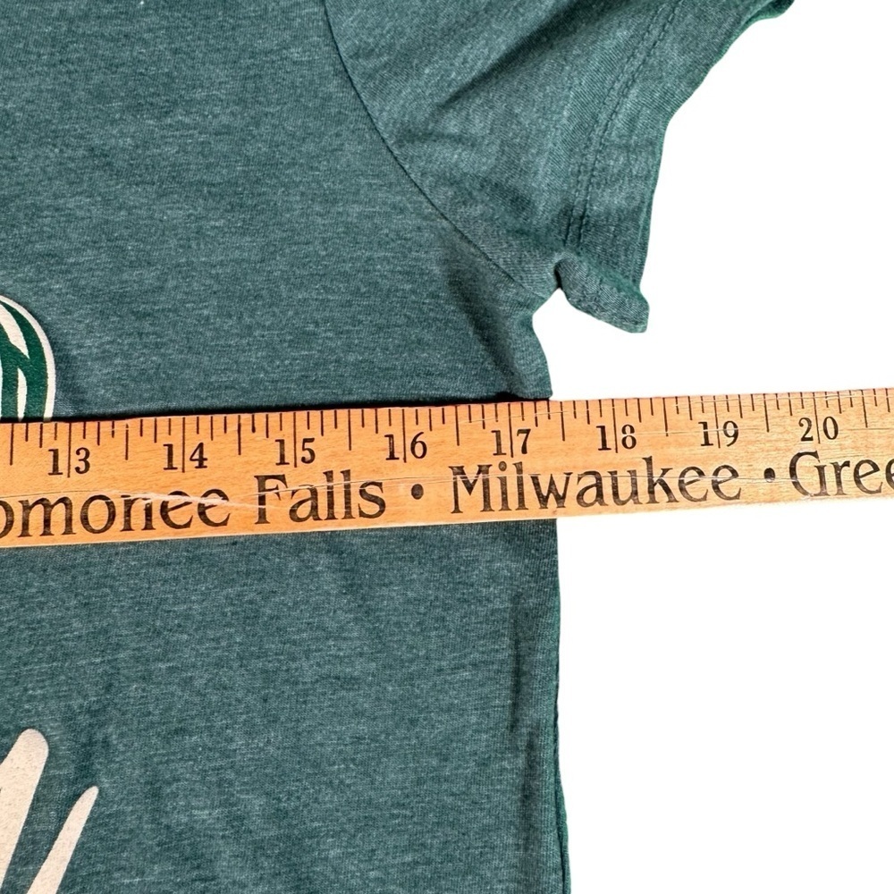 Milwaukee Bucks Fanatics Women’s V-Neck T-Shirt Green Fear The Deer M - Picture 4 of 9